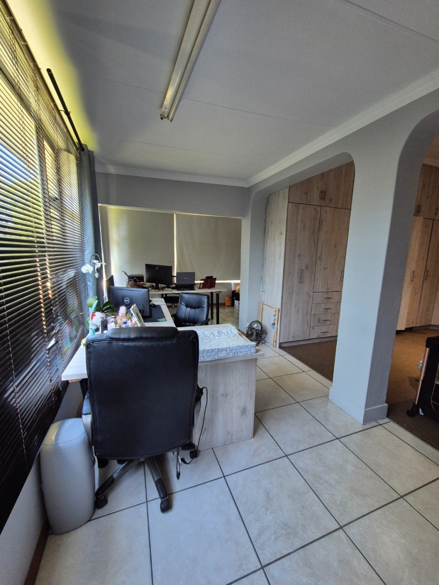 4 Bedroom Property for Sale in Bethlehem Free State